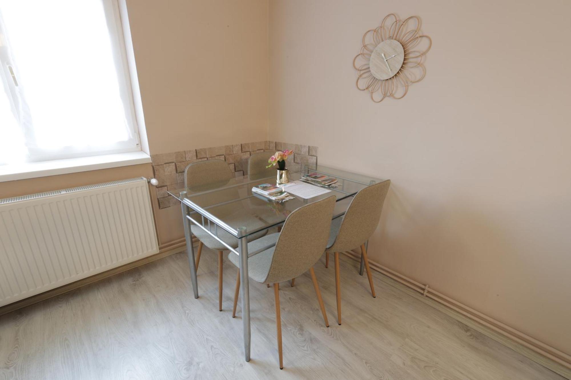 Stardust Apartman Pécs Exterior foto
